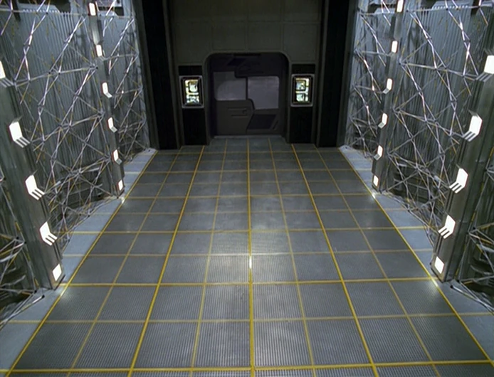 🧠 STFE – Fiche #19 : Holodecks, Hologrammes et Réalité Simulée